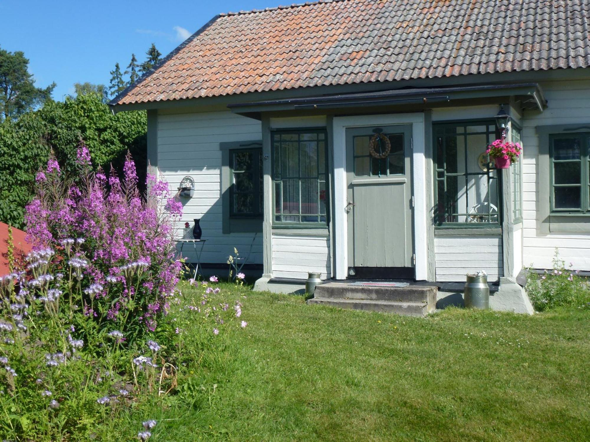 Enkoeping Cottage Exteriör bild
